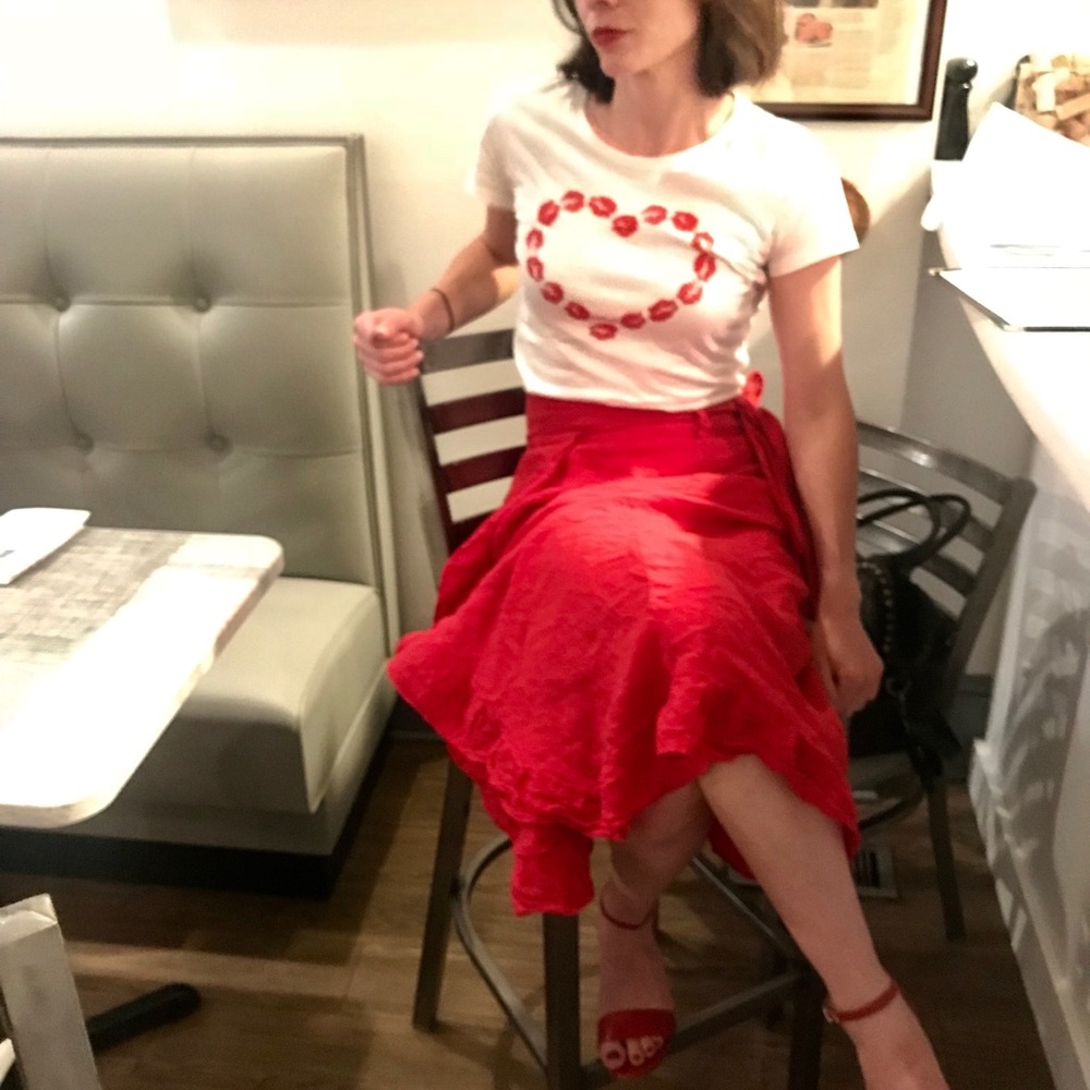 Eileen Marie - Heart of Kisses Tee in White - Picture 8 of 8